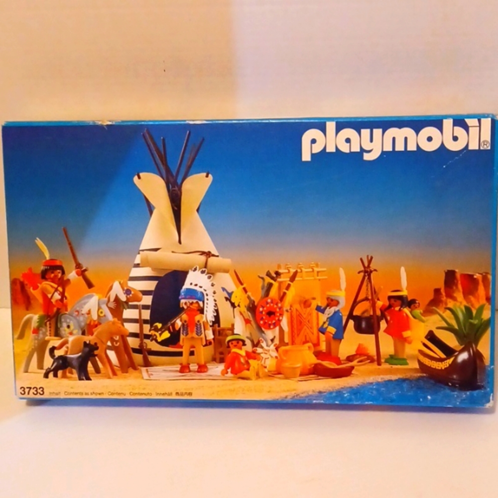 USED VINTAGE 1988 PLAYMOBILE  #3733 INDIAN VILLAGE WITH BOX